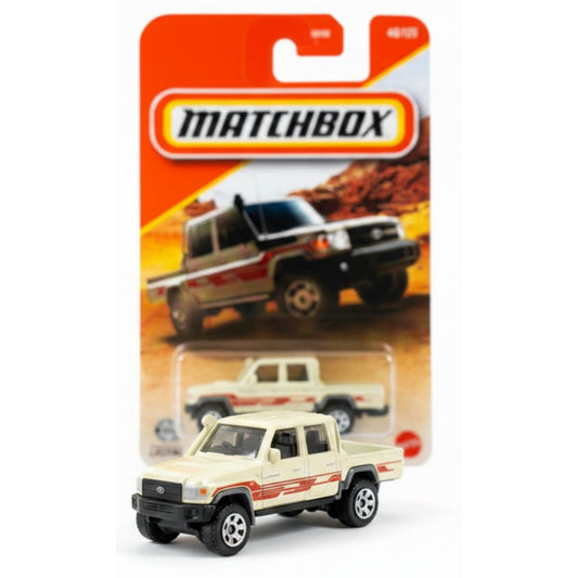 17 Toyota Landcruiser 78 Serie Básica 40/125 Matchbox